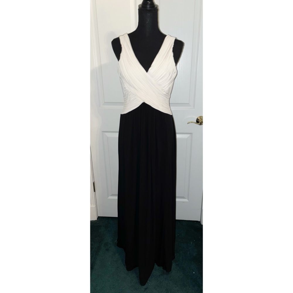 Black and white formal size 10